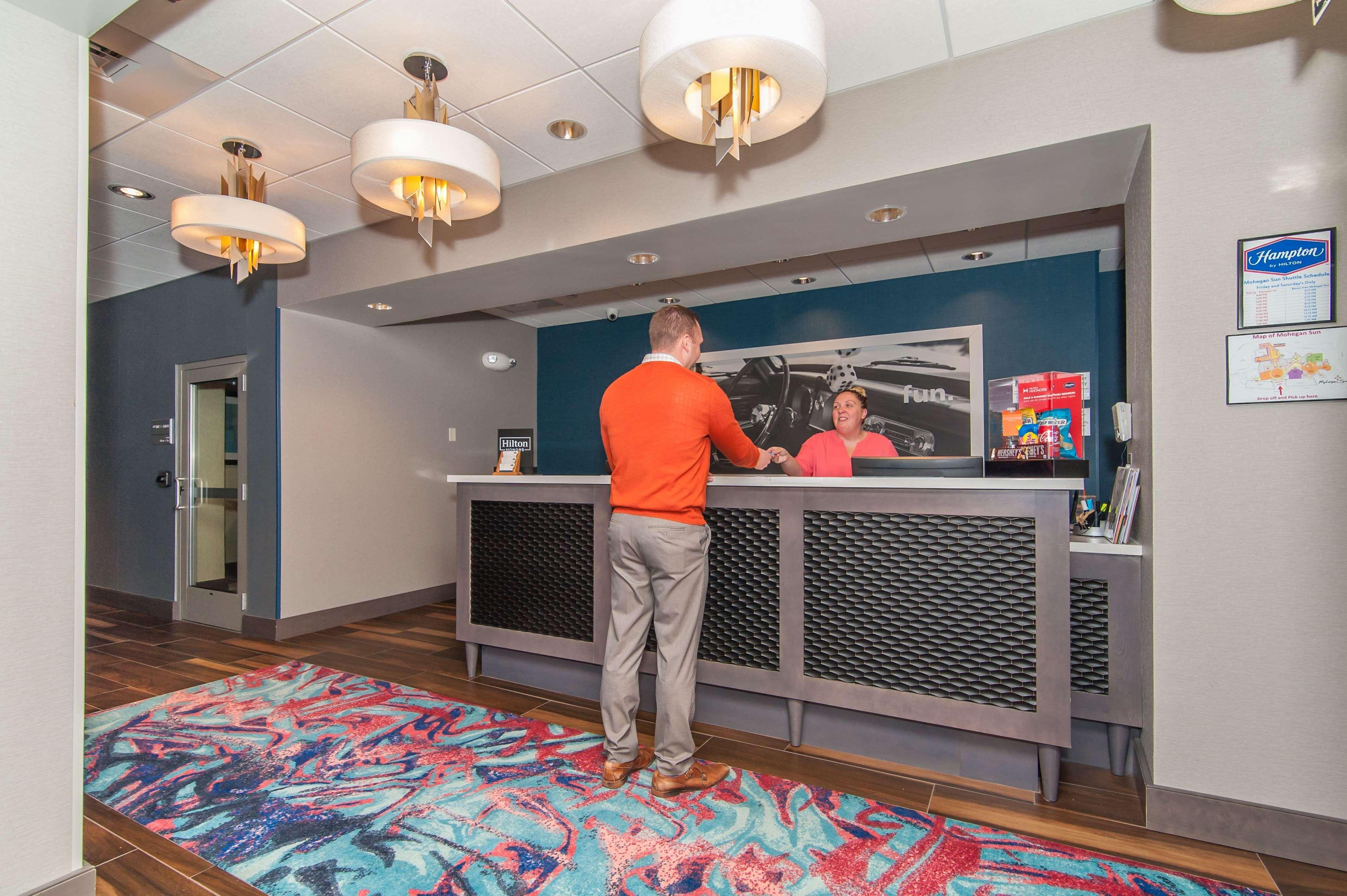 Hampton Inn Norwich Extérieur photo