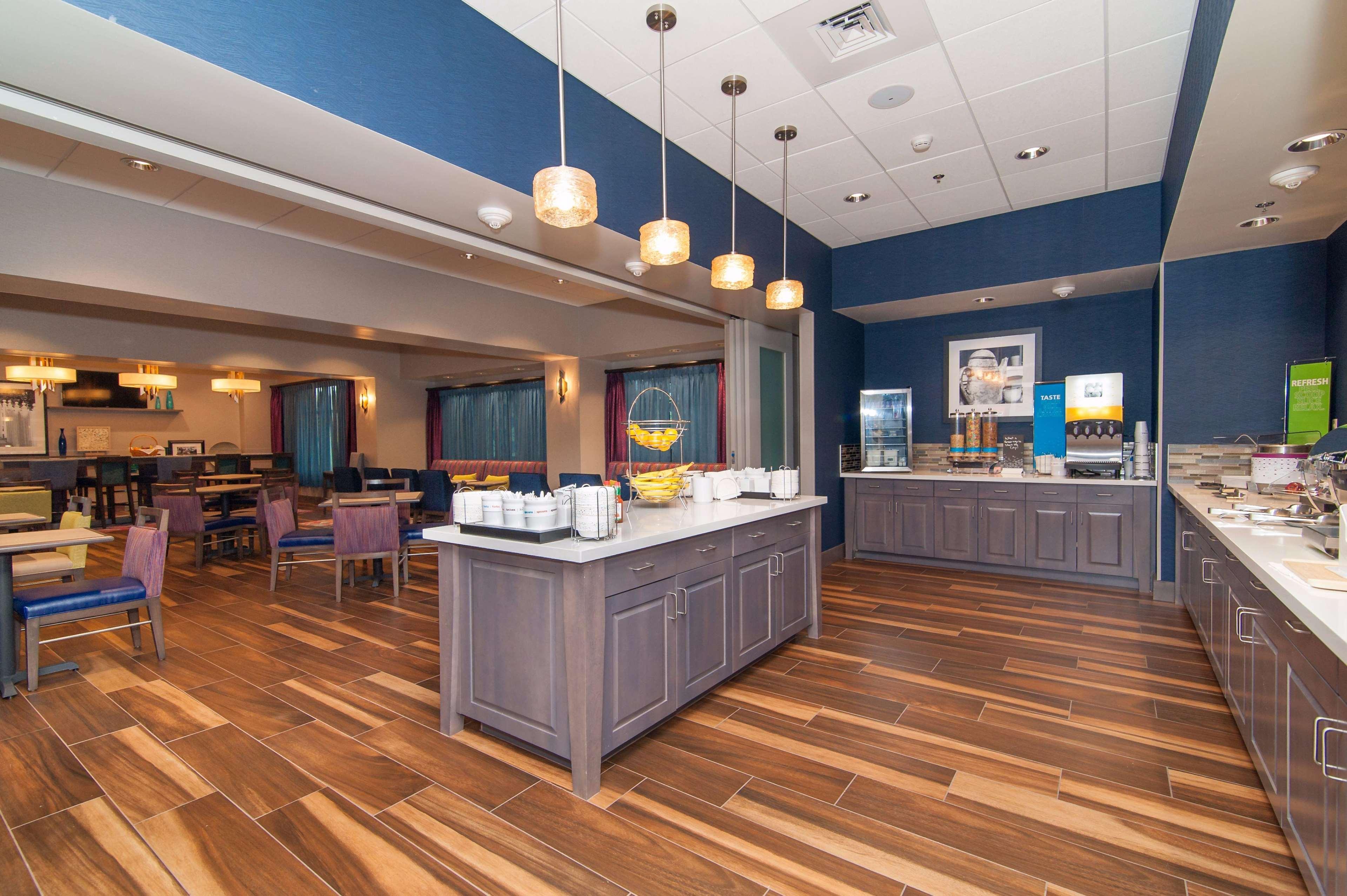 Hampton Inn Norwich Extérieur photo