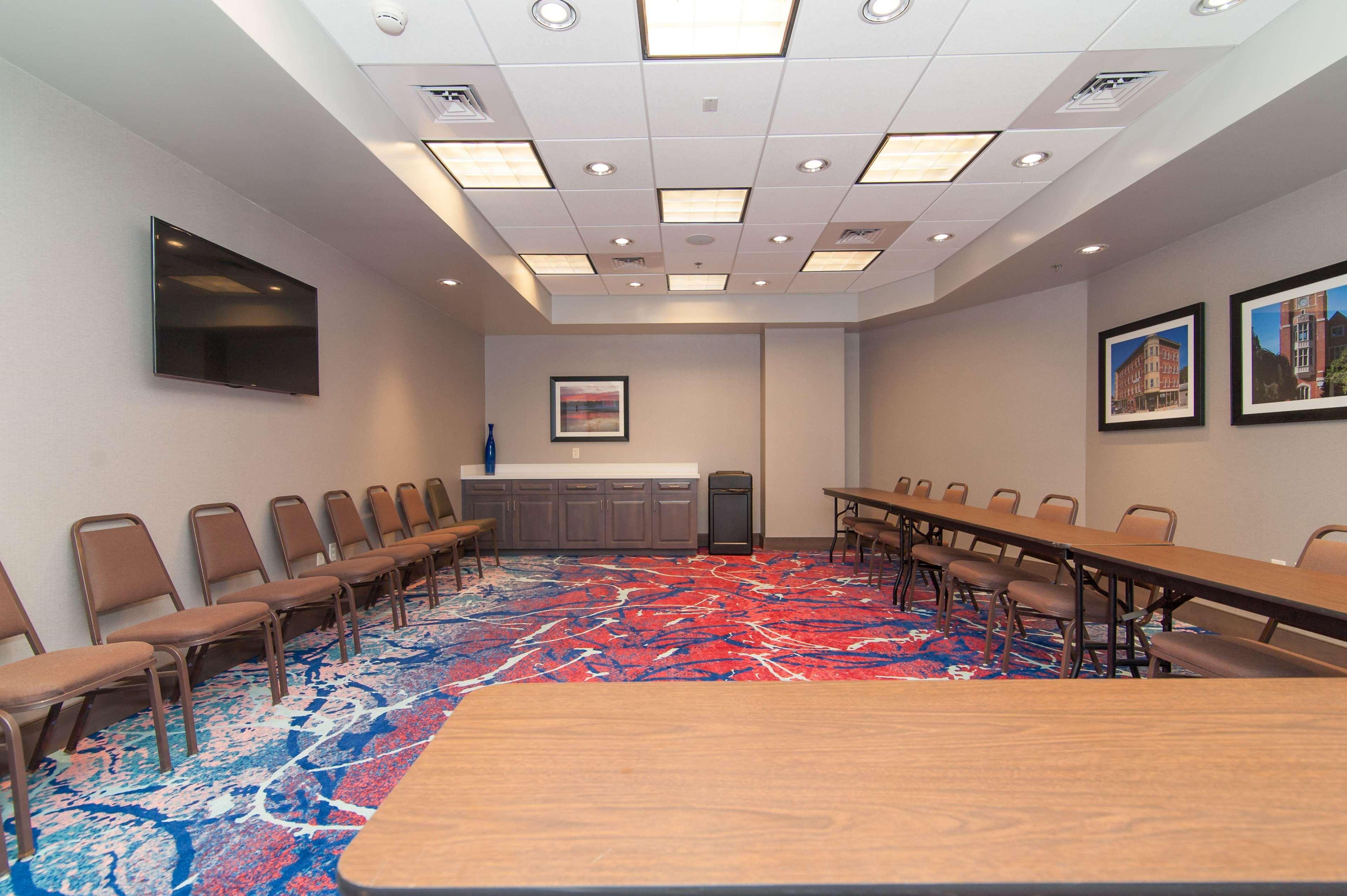 Hampton Inn Norwich Extérieur photo